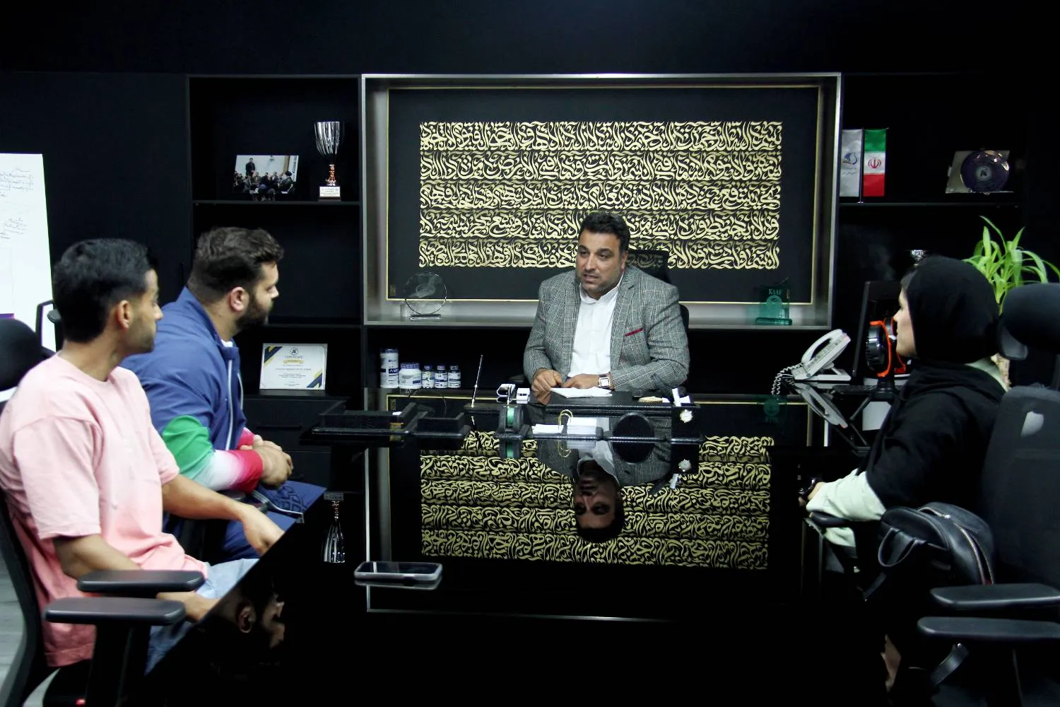  احسان حدادی خطاب به قهرمانان دو و میدانی: نباید دغدغه‌ای جز تمرین کردن داشته باشید