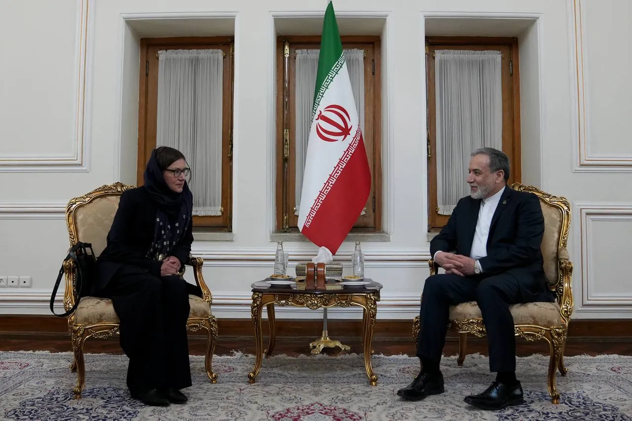 Araghchi meets with ICRC chief in Tehran