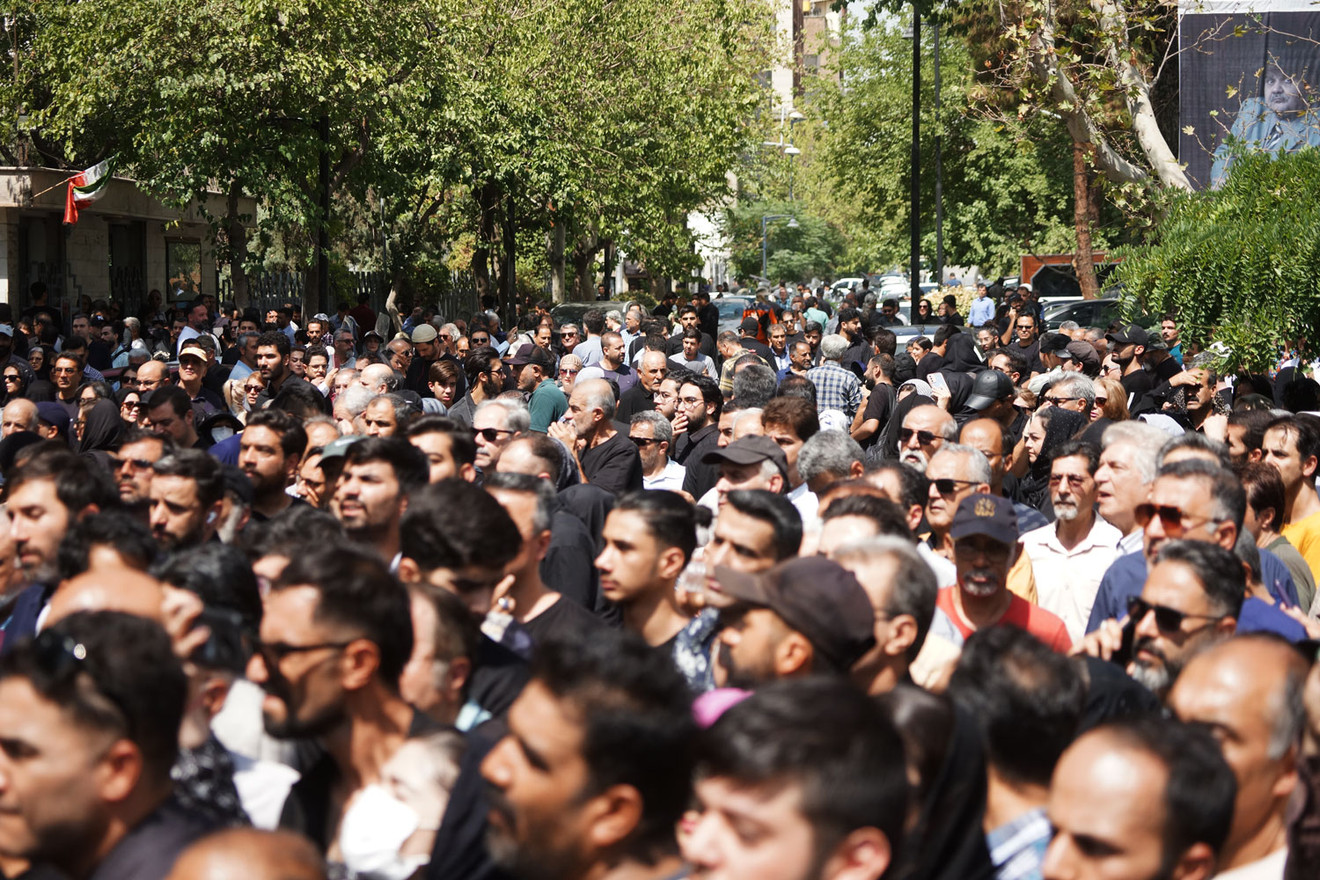 تشییع پیکر زنده یاد اکبر عبدی / ۱