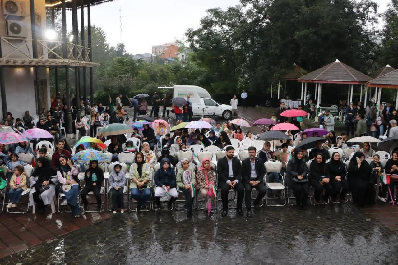 هم‌زمان با روز جهانی کودک؛ جشن «لبخند کودکان، رویش ایران» در رشت برگزار شد