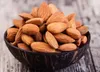 پوست بادام مضر است یا مفید؟