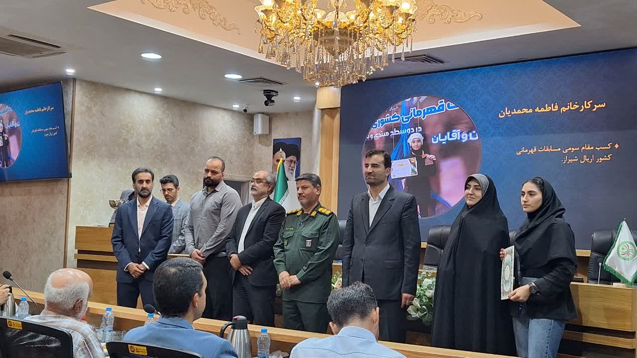 قهرمانان ورزشی میتوانند در کاهش آسیبهای اجتماعی نقشآفرین باشند قهرمانان ورزشی میتوانند در کاهش آسیبهای اجتماعی نقشآفرین باشند