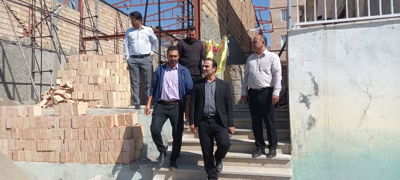بازدید مدیرکل ورزش و جوانان استان قزوین از روند تکمیل پروژه های استخر سرپوشیده و خانه بوکس آبیک