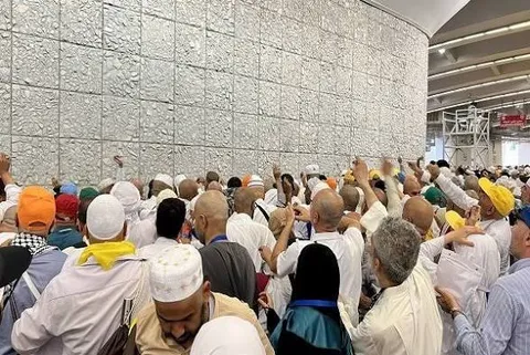 حجاج ایرانی رمی جمره عقبه را در منا برگزار کردند