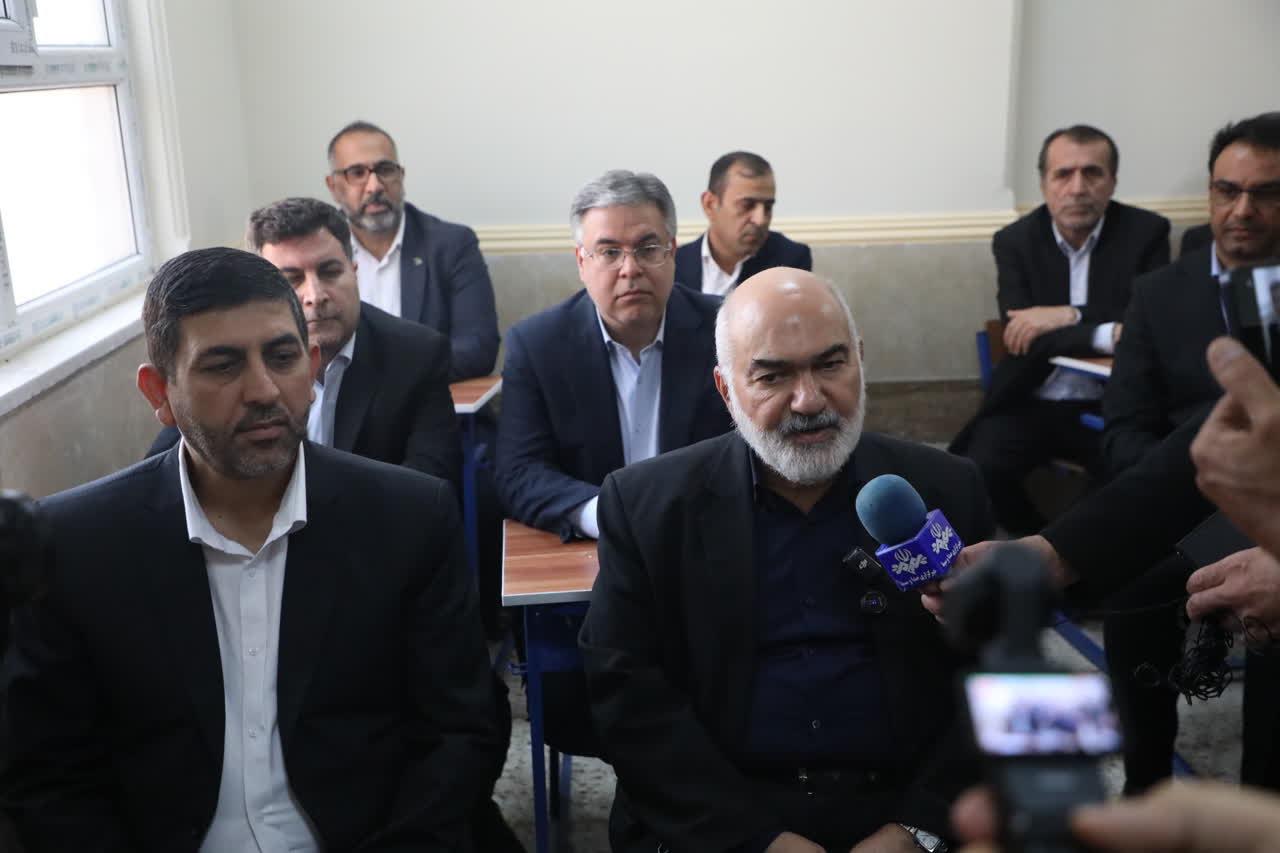 استاندار: احداث ۶۲۷ مدرسه در قالب نهضت توسعه عدالت آموزشی در خوزستان / سرانه فضای آموزشی خوزستان باید به میانگین کشوری برسد