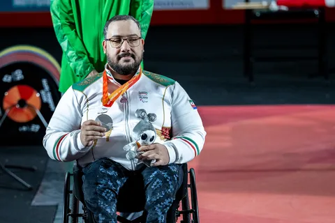 مدال نقره روح‌الله رستمی در پاراوزنه‌برداری/NAGOYA2026