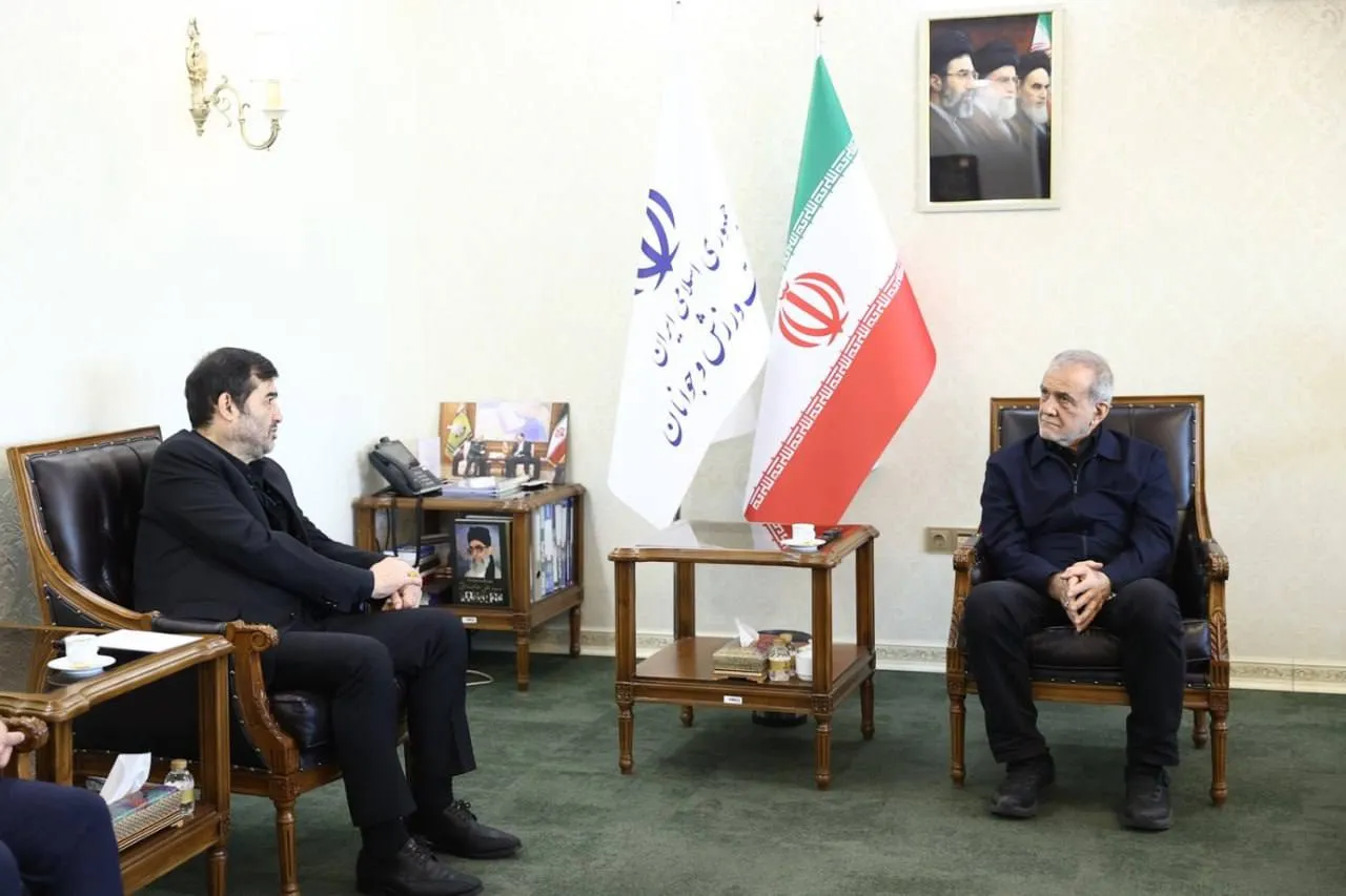 دنیامالی در دیدار با رئیس‌جمهور: جنگ خللی در اردوی‌های ورزشی ایجاد نکرد