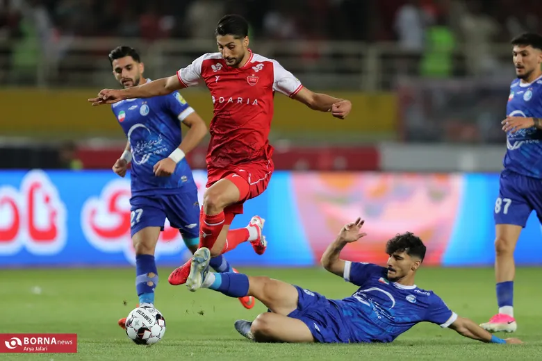 دربی که ترس نداشت؛ استقلال و پرسپولیس فوتبال را معنا کردند
