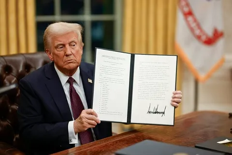 عقب‌نشینی ترامپ از تحریم‌های روسیه