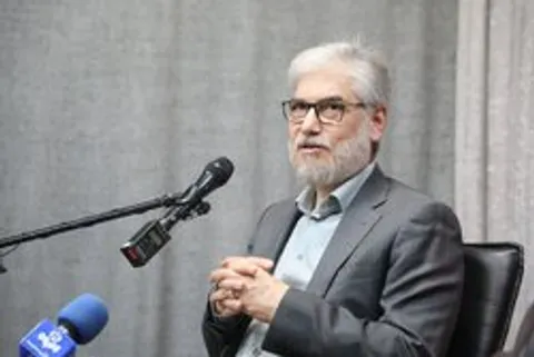وزیر علوم وارد استان هرمزگان شد