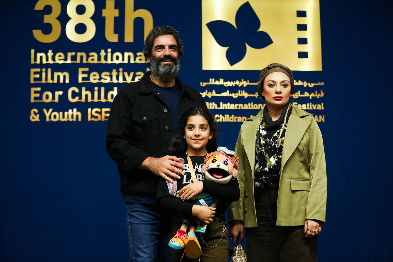 منوچهر هادی: «من جاسوزنی نیستم» باعث شد دوباره یک ماه کنار یکتا ناصر و سوفیا باشم/ مشکل اصلی سینمای کودک کمبود بودجه است نه ایده منوچهر هادی: «من جاسوزنی نیستم» باعث شد دوباره یک ماه کنار یکتا ناصر و سوفیا باشم/ مشکل اصلی سینمای کودک کمبود بودجه است نه ایده