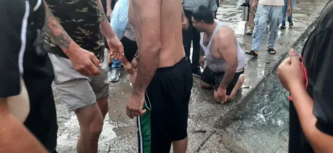دو غریق از رودخانه خروشان زیاران نجات یافتند