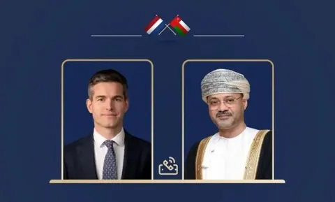 تماس تلفنی وزرای خارجه‌ عمان و هلند با محوریت تنگه هرمز