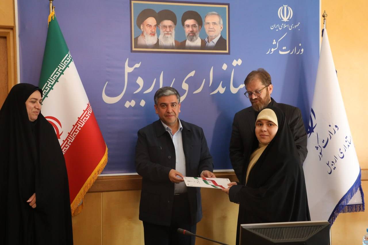 استاندار اردبیل: نسل نوجوان در بررسی مسائل اجتماعی و ارائه راهکار مشارکت کند