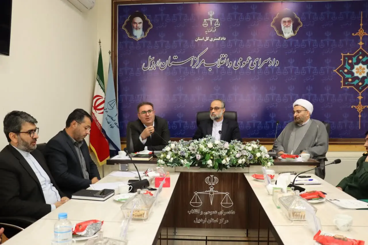 انتقاد دادستان اردبیل از تبدیل شهیدگاه عالی‌قاپو به تفرجگاه