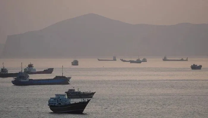 IRGC Navy monitors safe passage of 25 vessels through Strait of Hormuz, warns against aggression