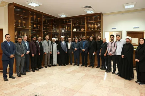  بازدید دبیر شورای عالی انقلاب فرهنگی از فدراسیون‌های دوومیدانی، ناشنوایان و ورزش دانش‌آموزی