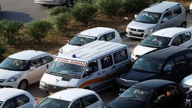 هشدار پلیس درباره «تردد در پوشش خودروهای امدادی»