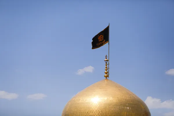 کتیبه آرایی اماکن متبرکه رضوی در دهه پایانی ماه صفر
