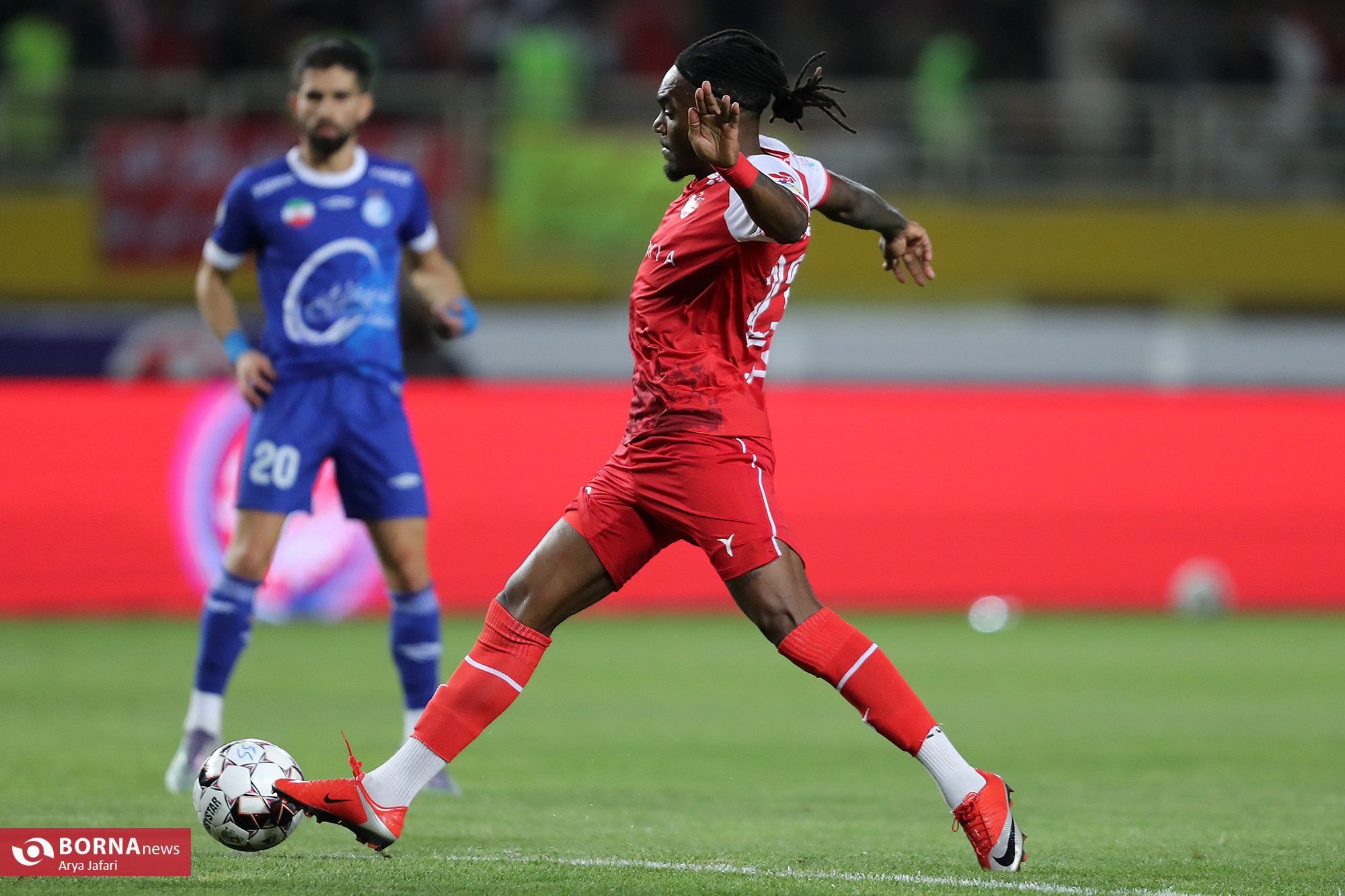دربی که ترس نداشت؛ استقلال و پرسپولیس فوتبال را معنا کردند