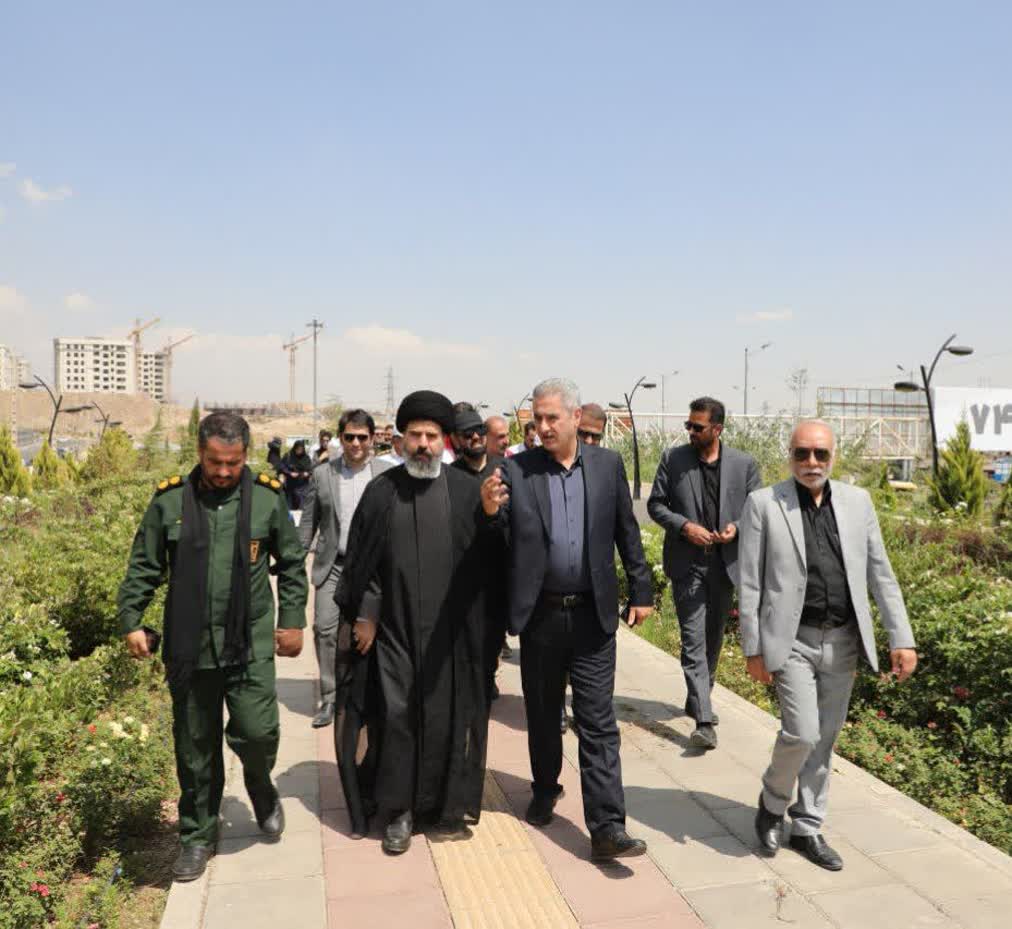بازدید مسئولین پردیس از محل اسکان زائران مراسم بدرقه امام شهید بازدید مسئولین پردیس از محل اسکان زائران مراسم بدرقه امام شهید