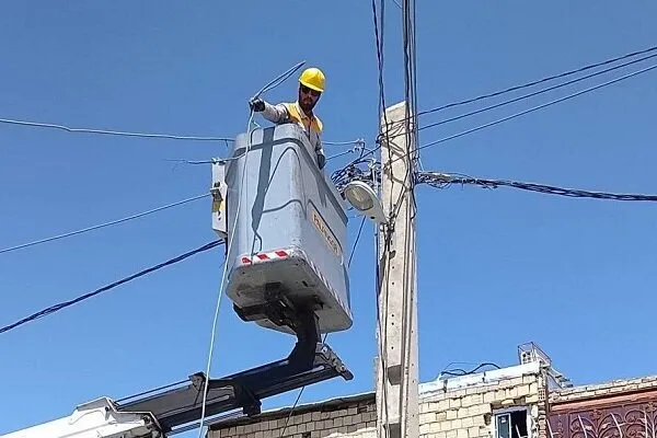 ۸۷۰۰ انشعاب غیر مجاز برق در آذربایجان‌غربی جمع آوری شد