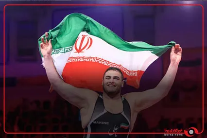 دور افتخار فردین هدایتی با پرچم ایران پس از کسب دومین طلای ایران