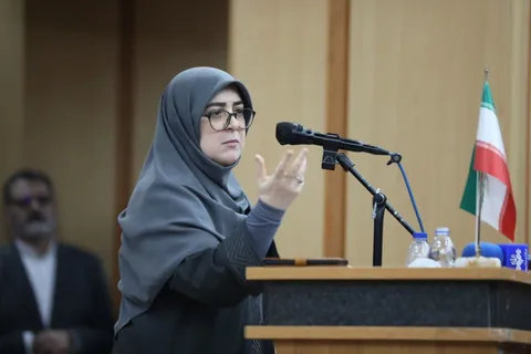 مهاجرانی: کرمی استانداری پرکار، خوش‌فکر و برخوردار از سرمایه اجتماعی است
