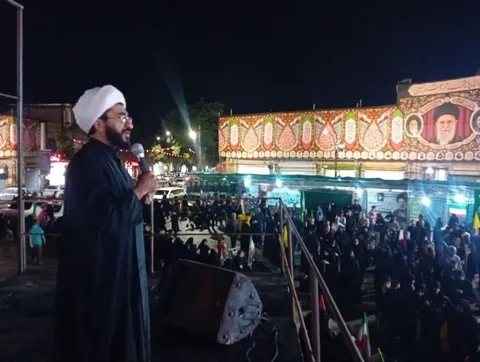 حضور گسترده مردم در صحنه پس از شهادت رهبر انقلاب حرکت تاریخی بود