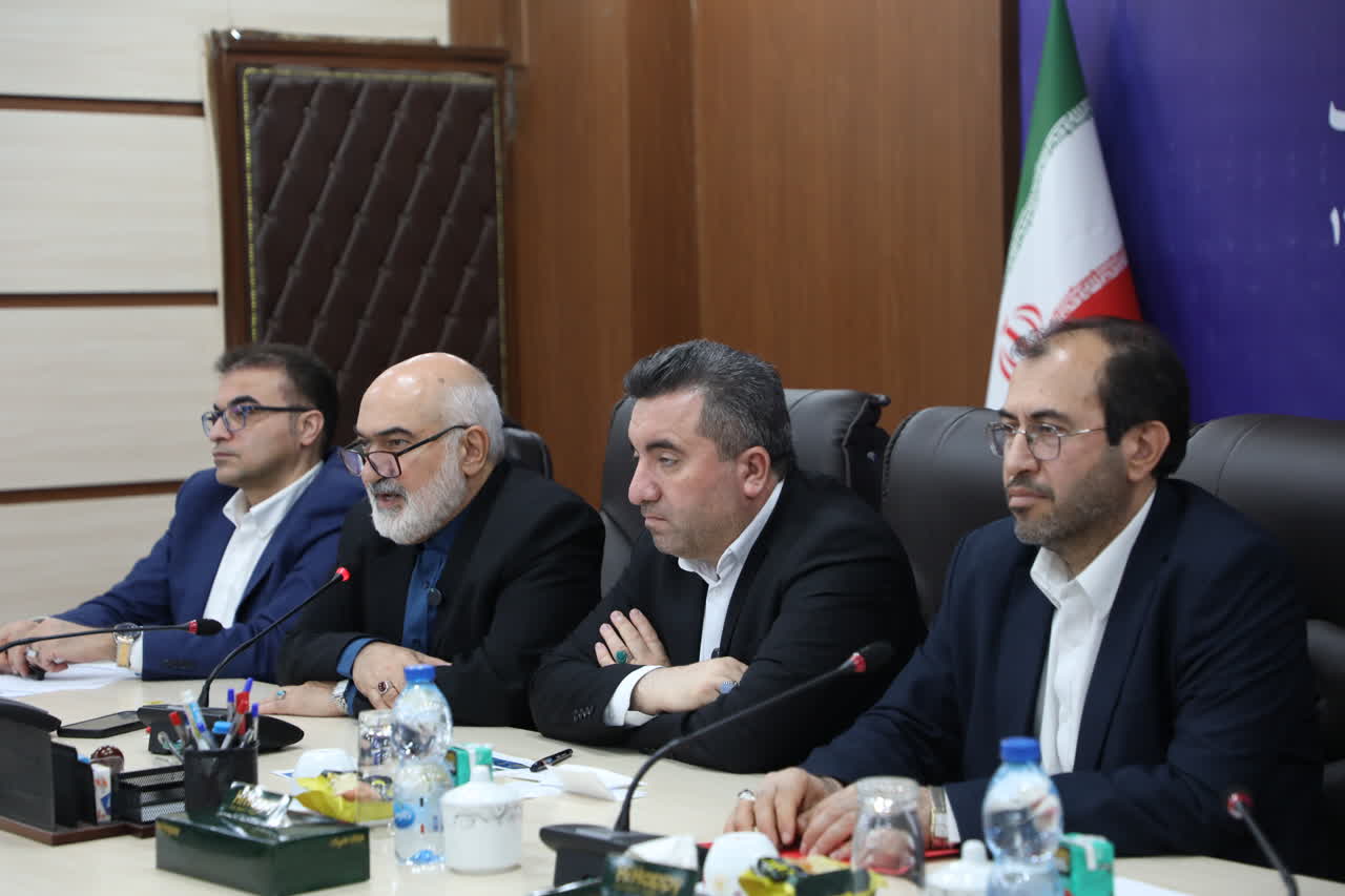 پایان اختلاف های مالکیتی ۷۰ ساله در خوزستان با صدور اسناد رسمی / استاندار: همکاری دستگاههای اجرایی و قضایی گرهگشای مشکل های مالکیتی مردم است پایان اختلاف های مالکیتی ۷۰ ساله در خوزستان با صدور اسناد رسمی / استاندار: همکاری دستگاههای اجرایی و قضایی گرهگشای مشکل های مالکیتی مردم است