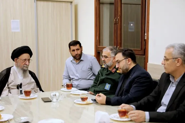 با اقدامات سطحی و مقطعی نمی توان با جنگ فرهنگی دشمن مقابله کرد