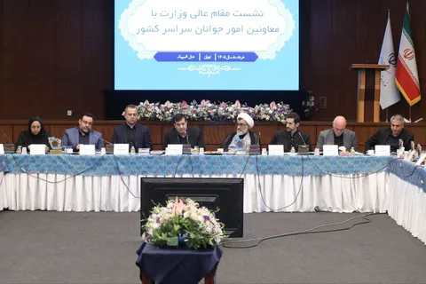  دنیامالی: منظومه فکری رهبر شهید باید در حوزه جوانان اجرایی شود