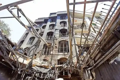 ساختمان ۱۸ طبقه به یکباره فروریخت+ فیلم