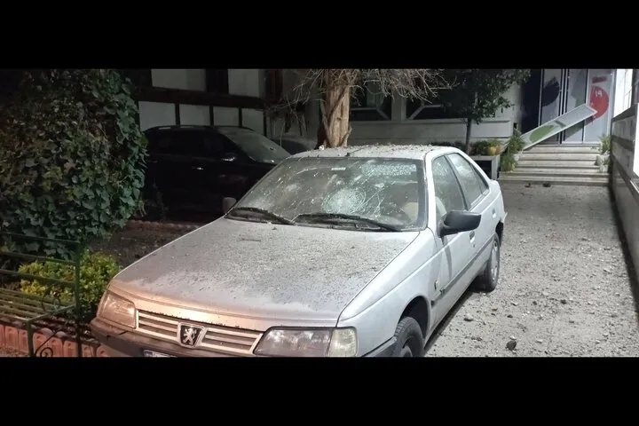 آسیب به ساختمان سینمای مستند در حمله به میدان شهید قندی