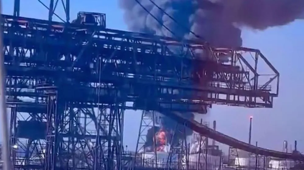 Texas refinery blast: Massive explosion rips through Valero Refinery, cause remains unknown