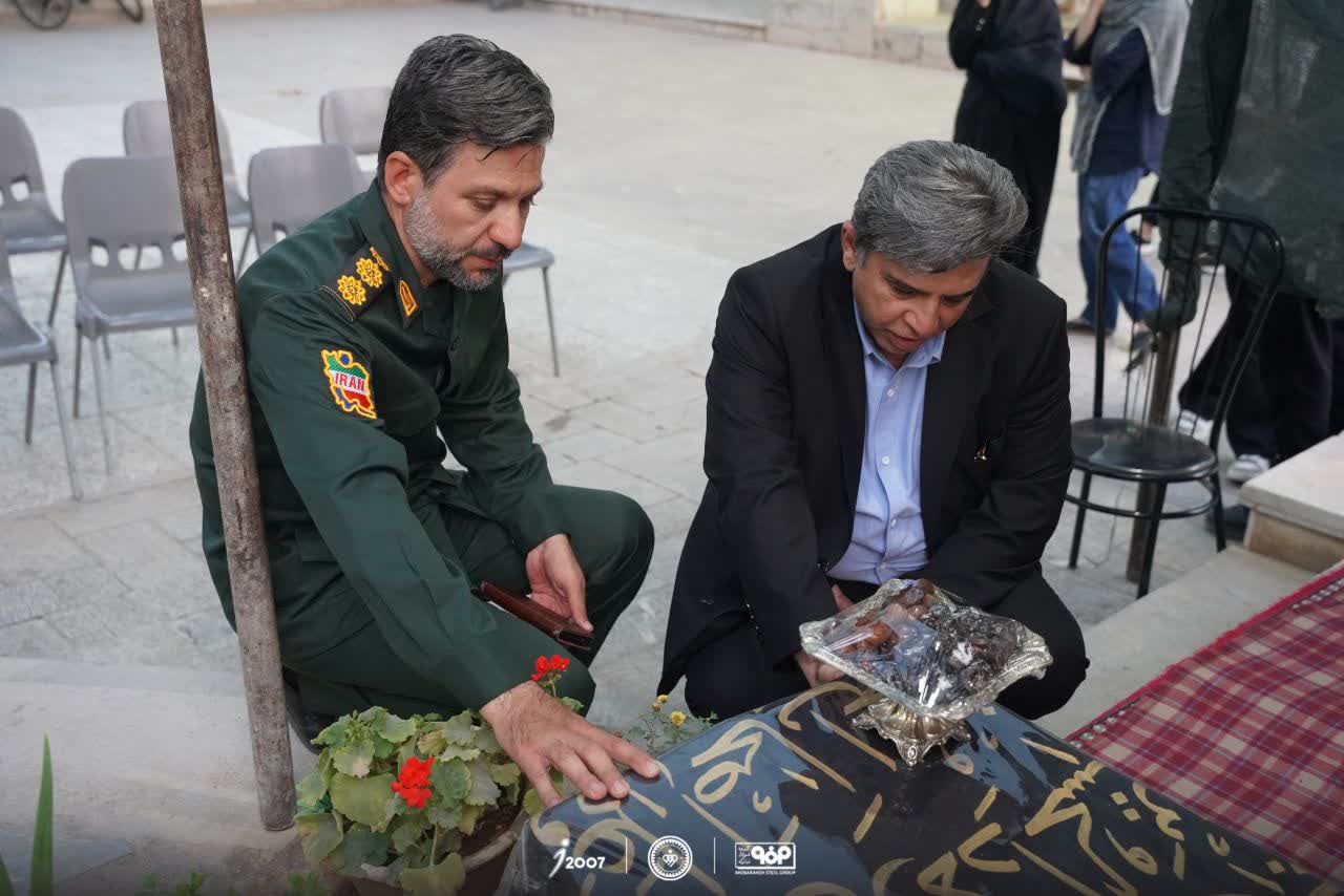 تجلیل مدیرعامل سپاهان از خانواده شهید علی ناظم
