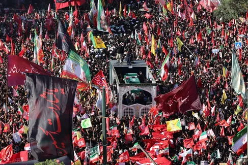 تشییع پیکر رهبر شهید انقلاب در مشهد - ۳