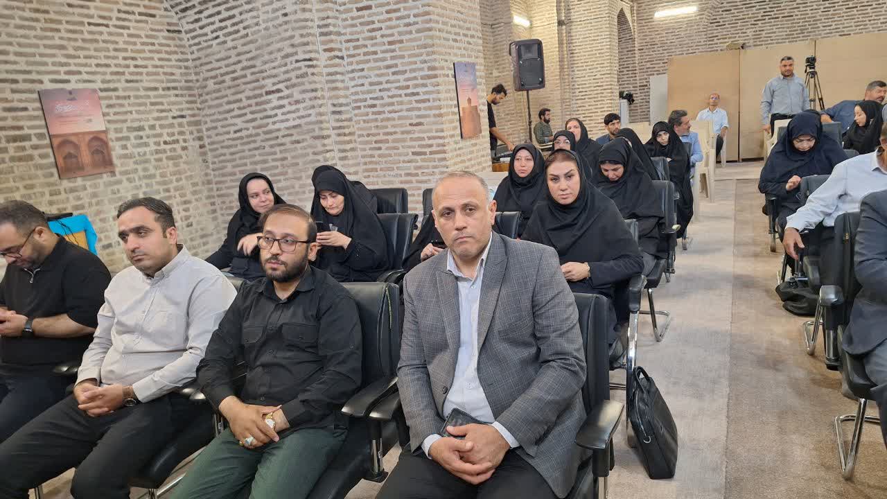 رسانه ها با نقد سازنده و منصفانه به پیشرفت استان کمک کنند