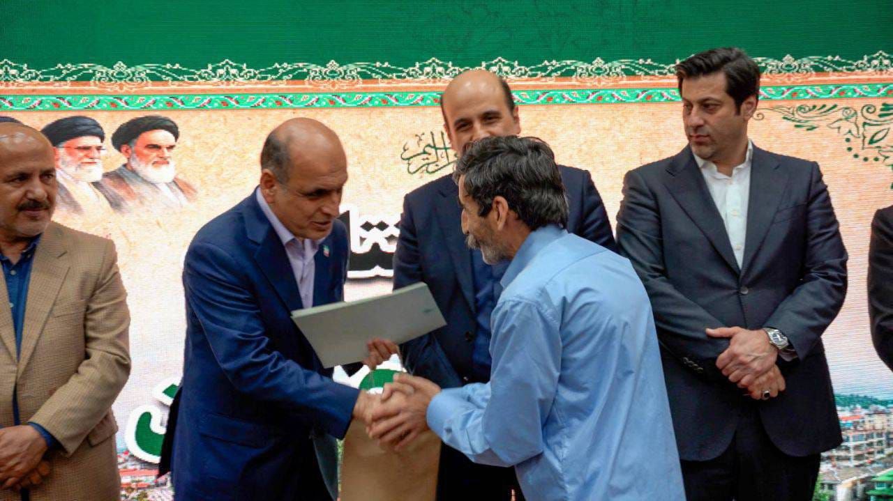 اغلب مسؤلان توجهی به نویسندگان و فرهیختگان نمی کنند!