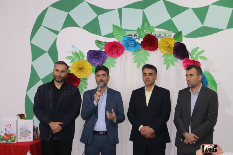 ستارگان اندیشه در آسمان کوچصفهان؛ تجلیل از روشنگران و آیندهسازان در روز معلم ستارگان اندیشه در آسمان کوچصفهان؛ تجلیل از روشنگران و آیندهسازان در روز معلم