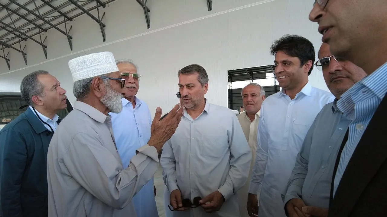 حضور دبیر شورای عالی مناطق ازاد کشور در میرجاوه سیستان و بلوچستان