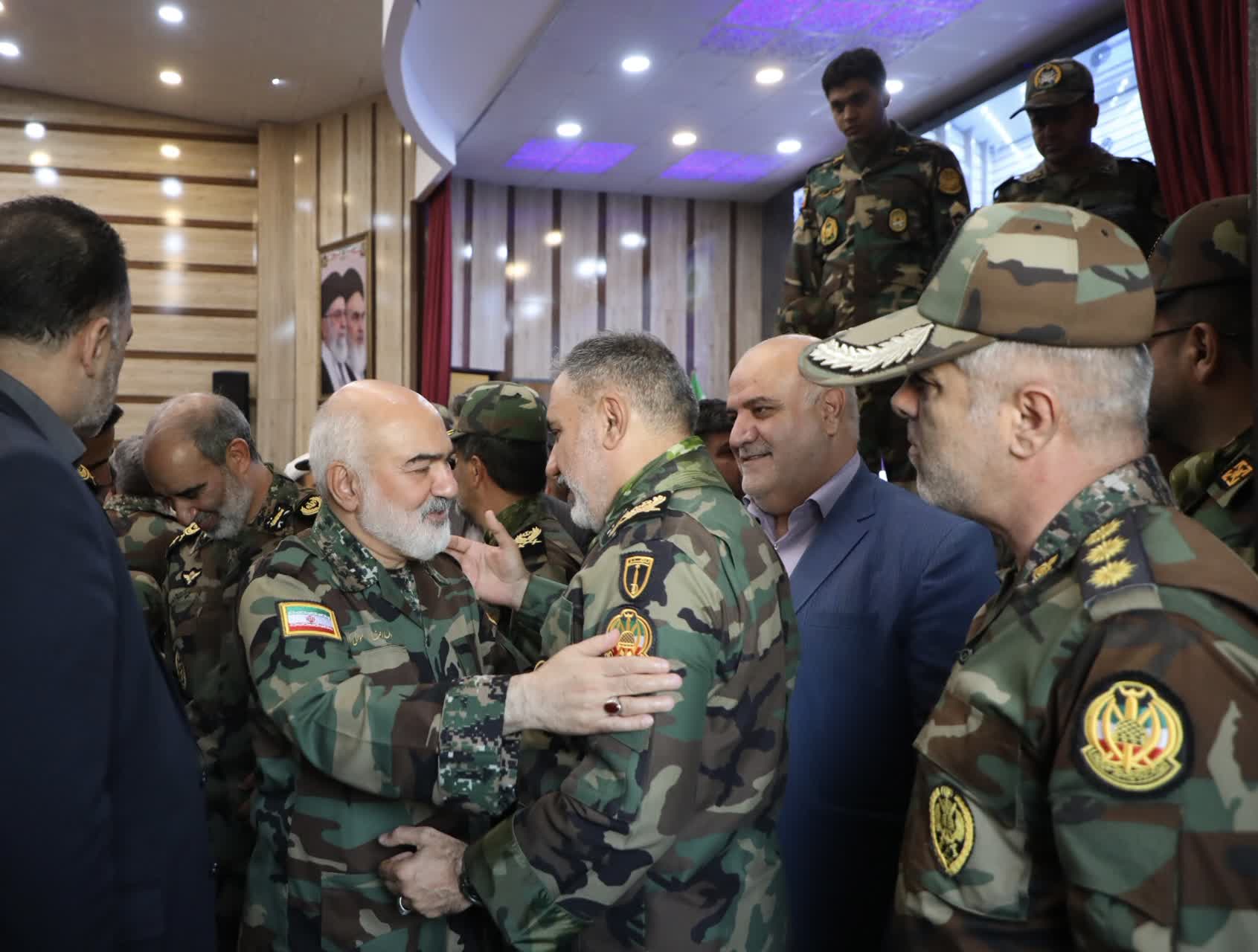 استاندار : خوزستان و خلیج فارس گورستان متجاوزان به خاک ایران است / وحدت نیروهای مسلح و دولت رمز اقتدار کشور است