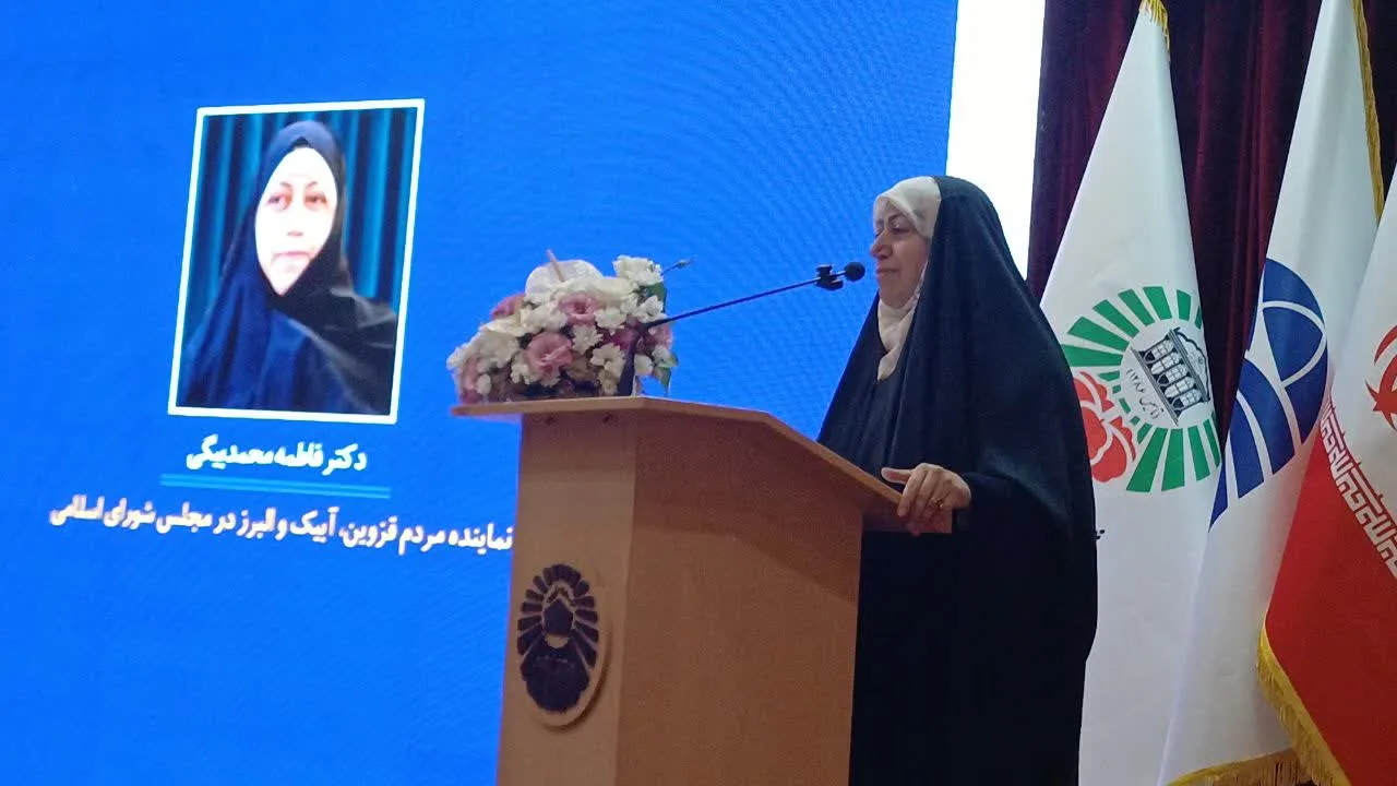 معلمان مورد اعتمادترین قشر جامعه و معماران فکری آینده کشور