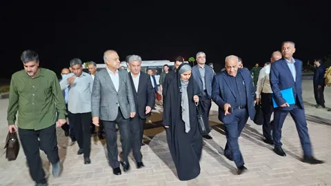 وزیر راه و شهرسازی وارد استان هرمزگان شد
