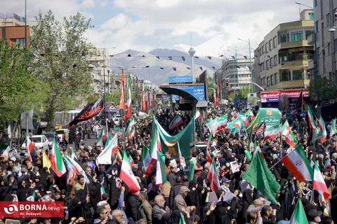 حضور گسترده مردم تهران در مراسم اربعین رهبر شهید انقلاب