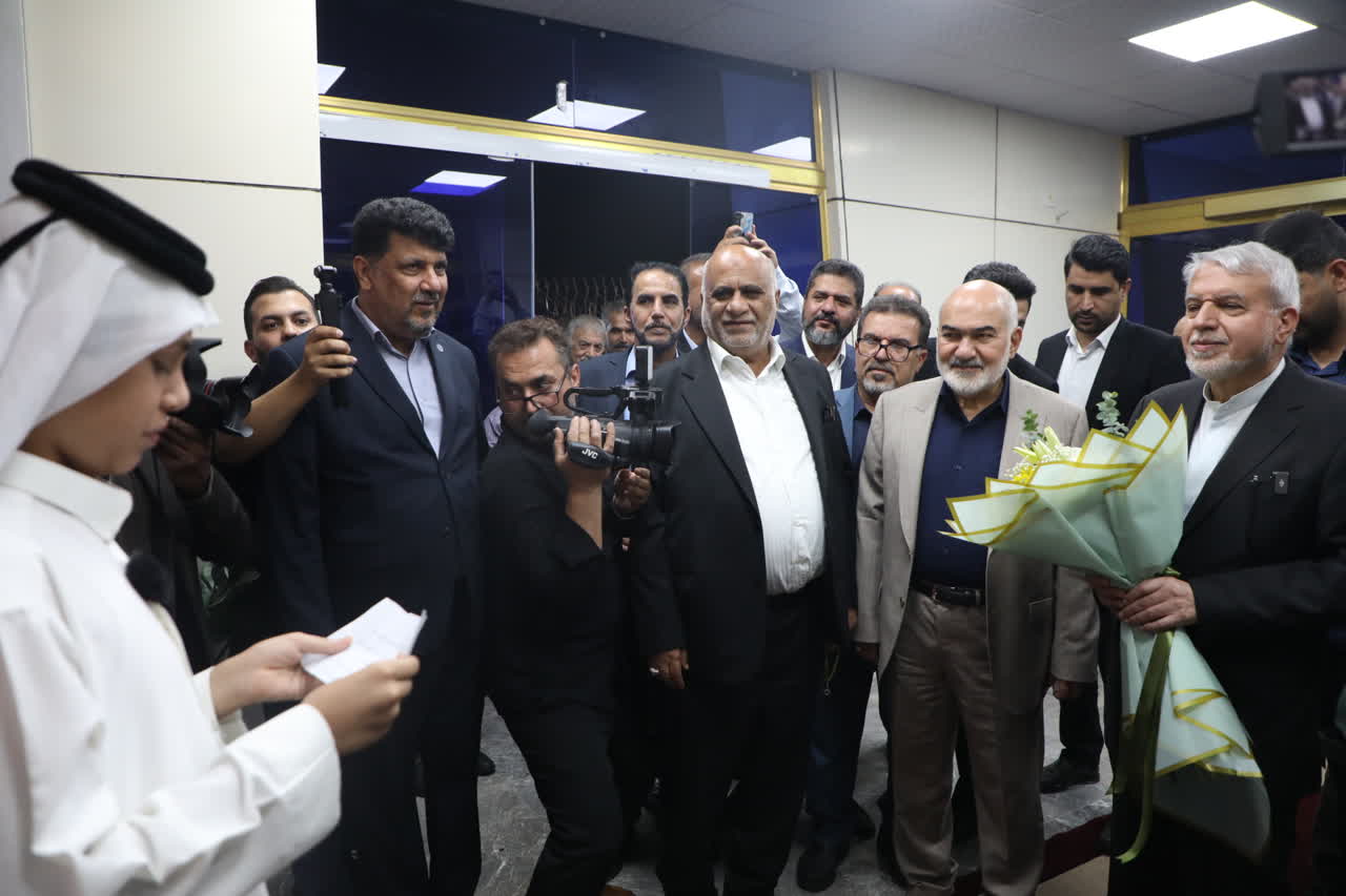 استاندار خوزستان: آبادان و خرمشهر پیشران اقتصادی کشور هستند / ظرفیت همجواری با عراق؛ فرصتی برای رونق گردشگری درمانی در اروند استاندار خوزستان: آبادان و خرمشهر پیشران اقتصادی کشور هستند / ظرفیت همجواری با عراق؛ فرصتی برای رونق گردشگری درمانی در اروند