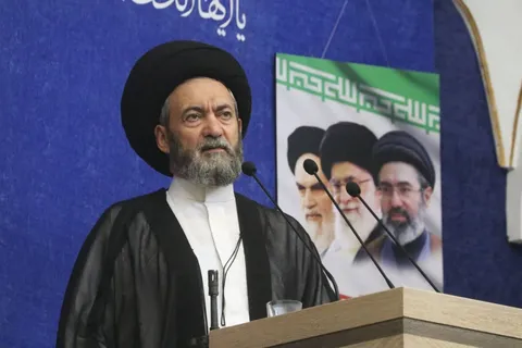 ورود ۴۵۰ هزار خودرو به اردبیل/آیت‌الله عاملی بر میهمان‌نوازی و صیانت از فرهنگ منطقه تأکید کرد