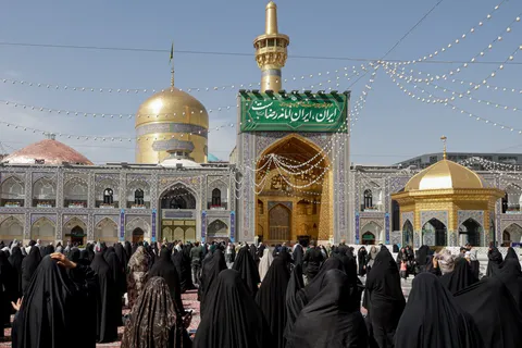 مروری بر زندگینامه امام رضا (ع) از ولادت تا شهادت