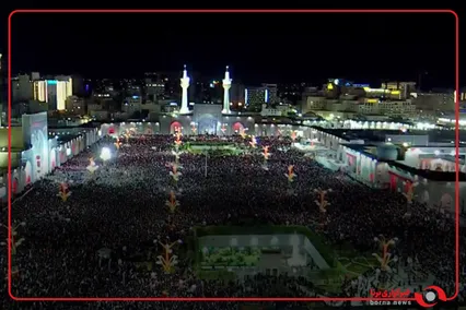 قرائت زیارت امین‌الله در اولین شب پس از تدفین رهبر شهید انقلاب در حرم مطهر امام رضا علیه‌السلام