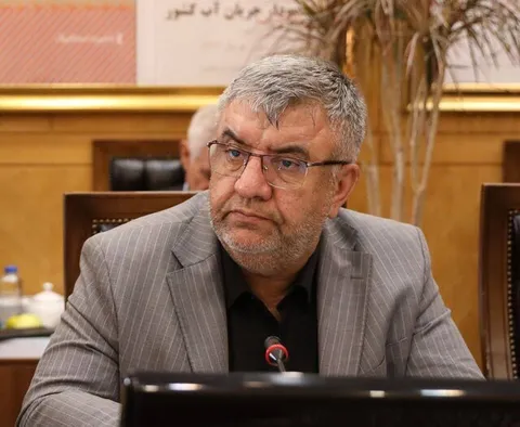 همه باید بدون افراط و تفریط، در چارچوب فرامین رهبری حرکت کنیم